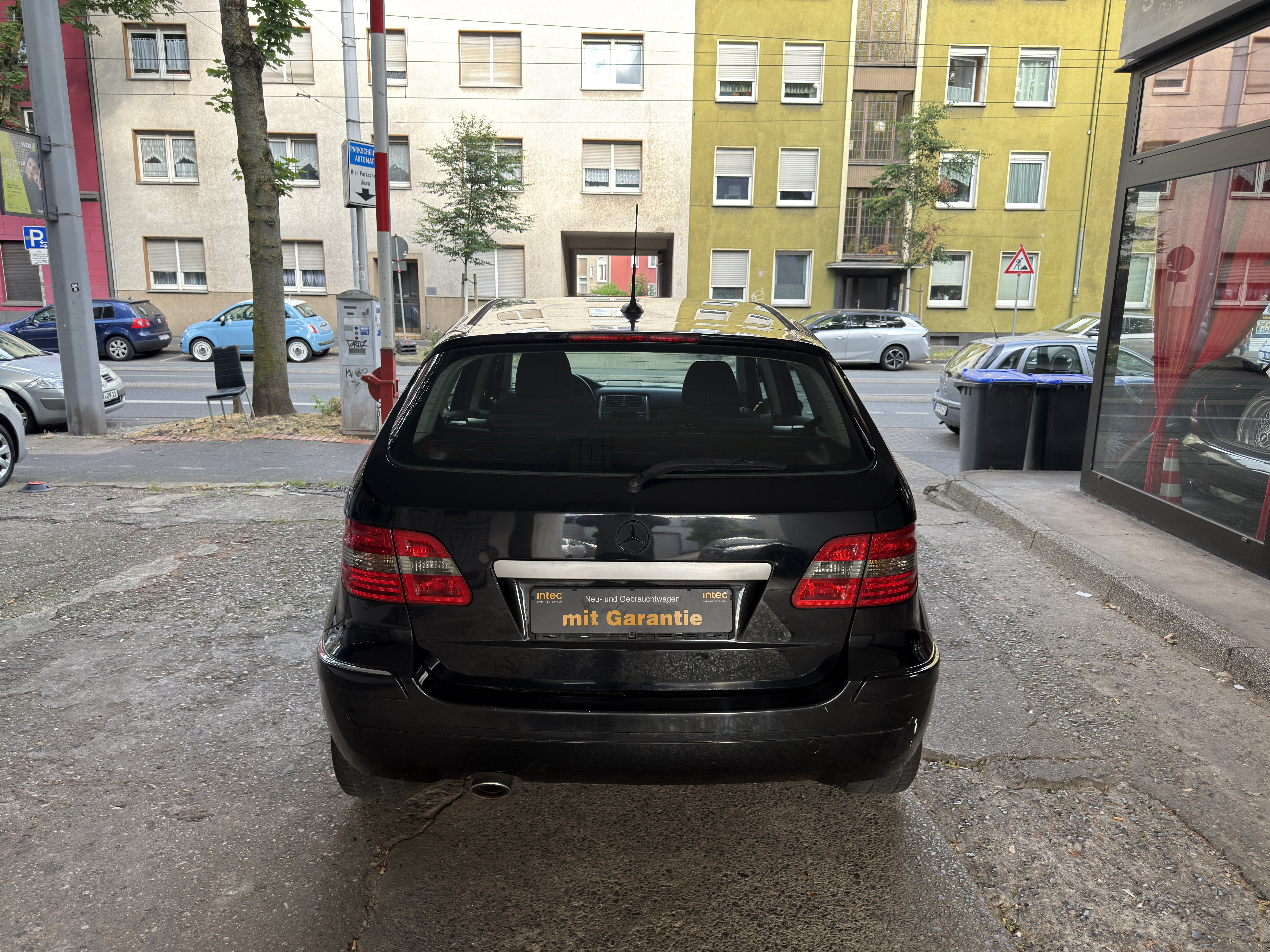 Heckansicht des Mercedes-Benz